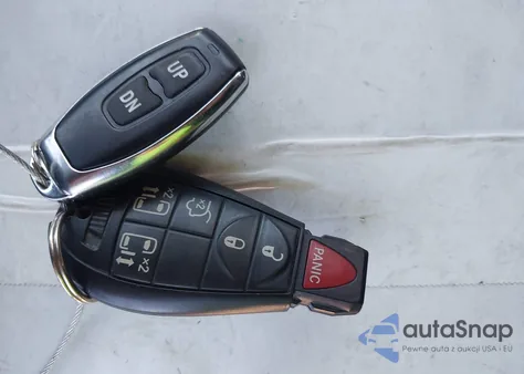 2013 Chrysler Town & Country Touring из США, поврежденный, VIN 2C4RC1BGXDR636239